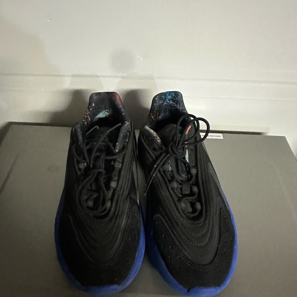 Big Kids Black and Blue Sneakers